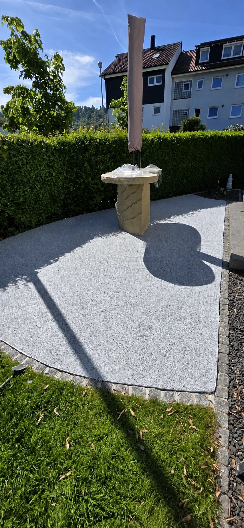 Graue Steinteppich-Gartenfläche in Remshalden-Grunbach